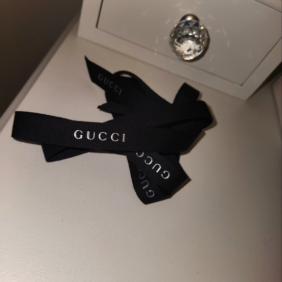 Authentic Gucci Ribbon - Picture 1 of 2